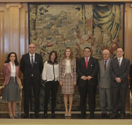 La Princesa Letizia recibe a la ibense Fide Mirón
